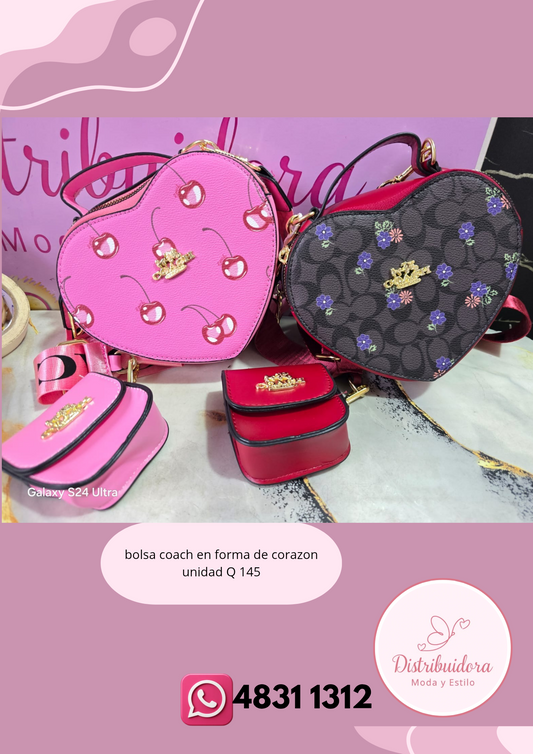 Bolso coach en formade corazon
